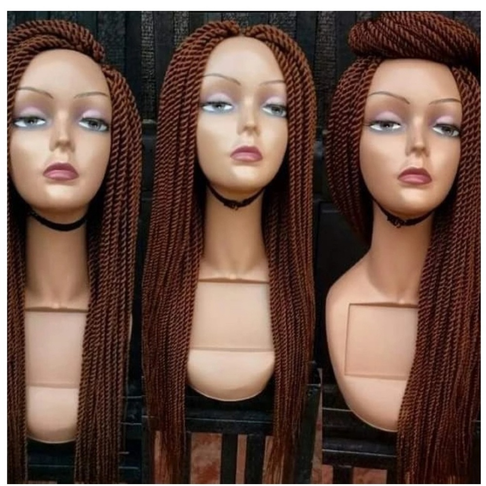 Braided wig med twists